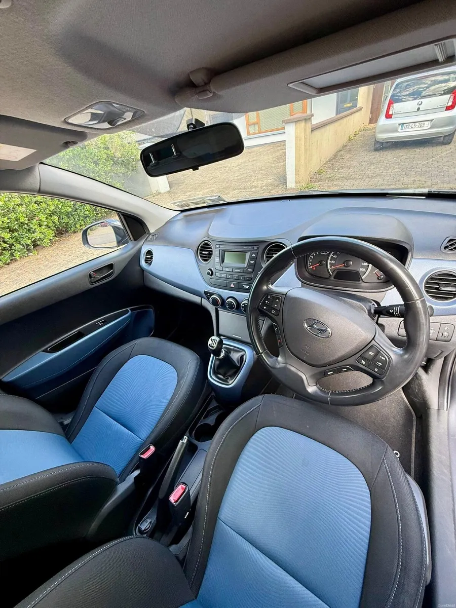 Hyundai i10 2018 - LOW KM - Image 4