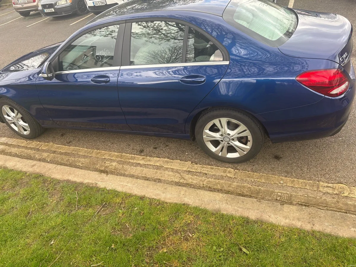Mercedes-Benz C Class 180 BLUETEC 4DR - Image 2