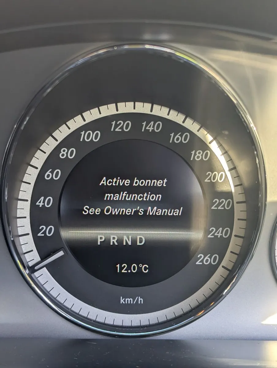 Mercedes-Benz E-Class 2013 - Image 3