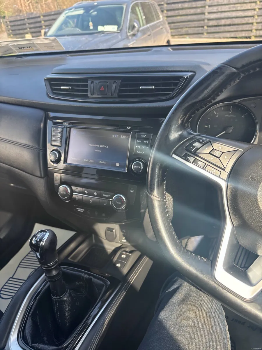 2018 Nissan trail 7 seater. - Image 4