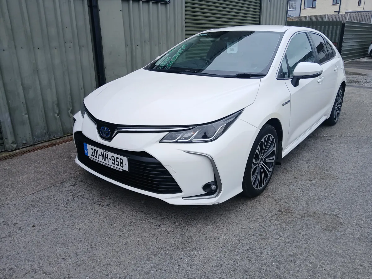 Toyota Corolla luna sport hybrid auto 2020 - Image 1
