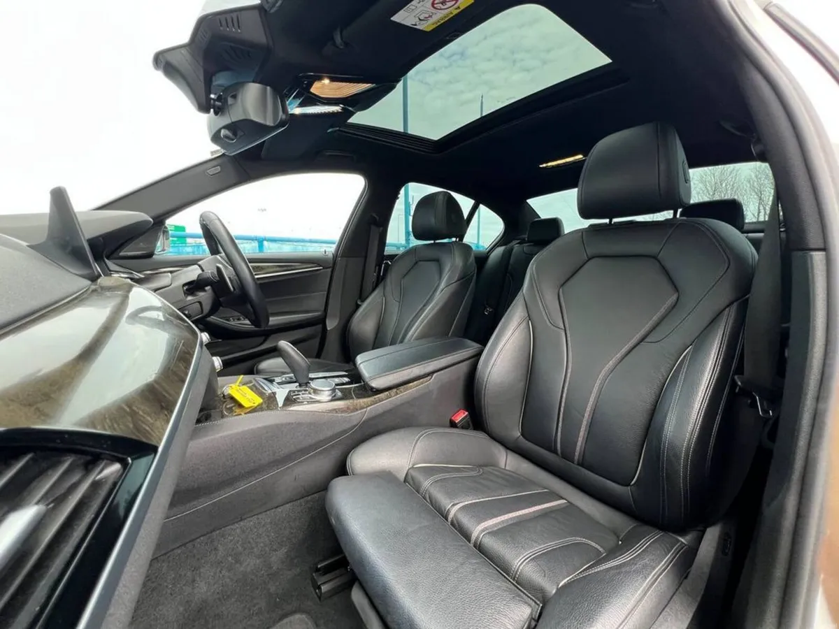 BMW 5-Series 530e M-SPORT COMPETITION 2.0 HYBRID / - Image 2