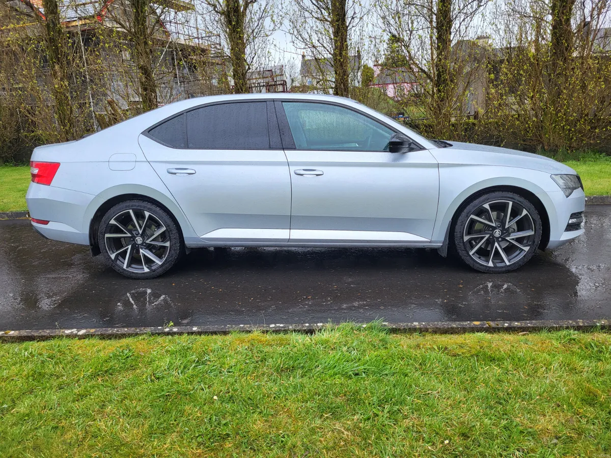 2022  Skoda Superb  2.0L DSG . AMBITION - Image 2