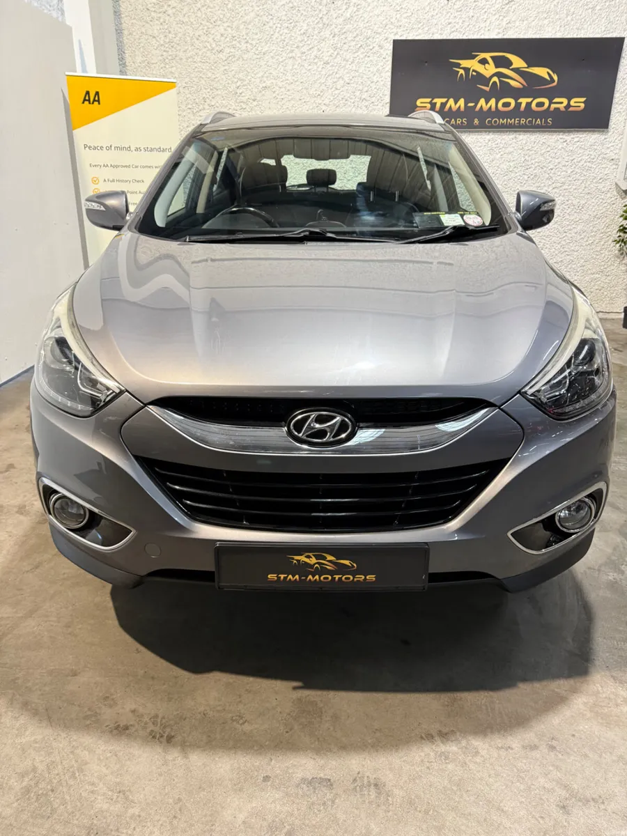 Hyundai ix35 2015 Automatic 4x4 Low Kms - Image 2