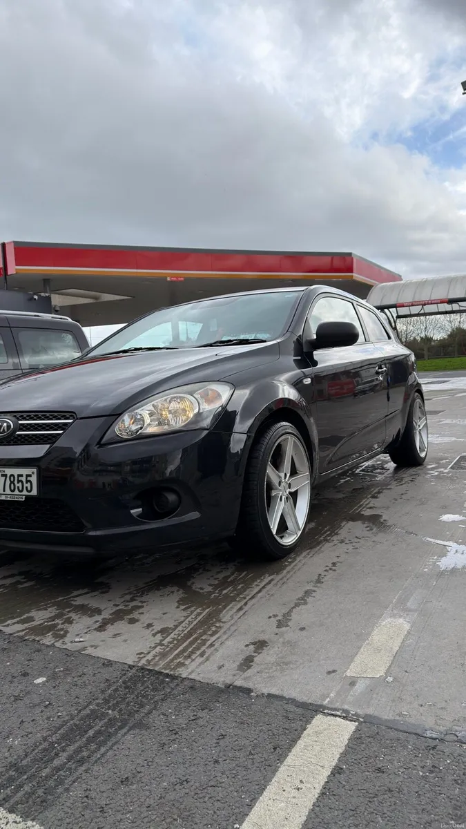 KIA Pro Ceed 2009 68 Miles - Image 2