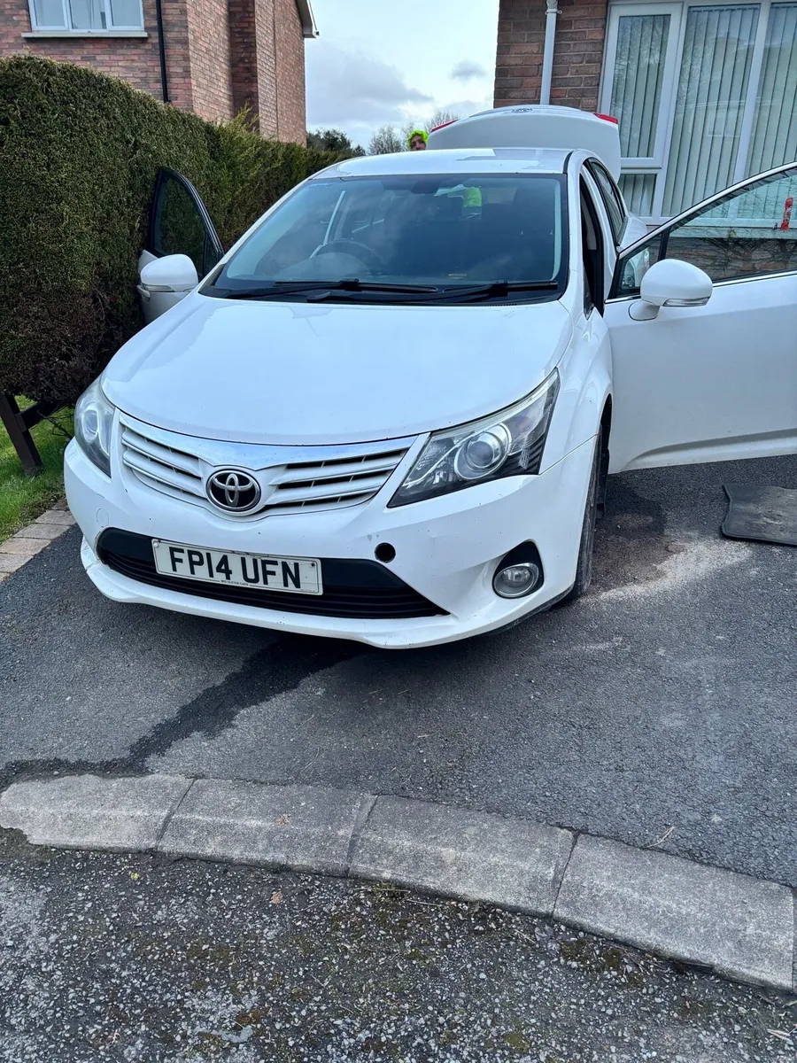 Toyota Avensis 2014 - Image 1