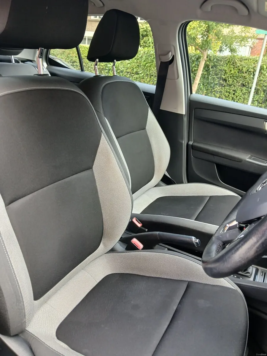 Skoda Fabia 2016 - Image 2