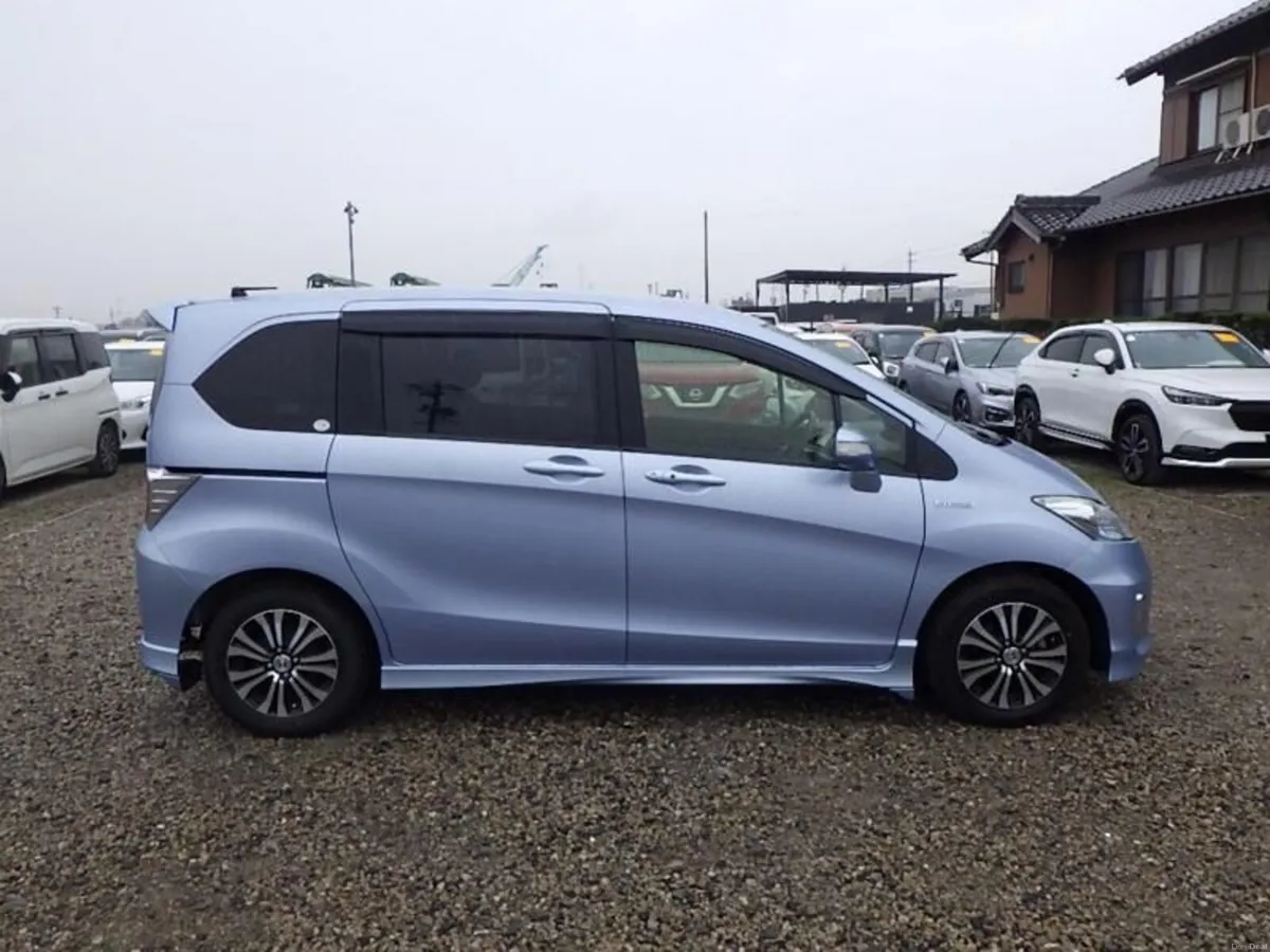 honda freed 2015  Six seater Automatic 8500Euros - Image 3