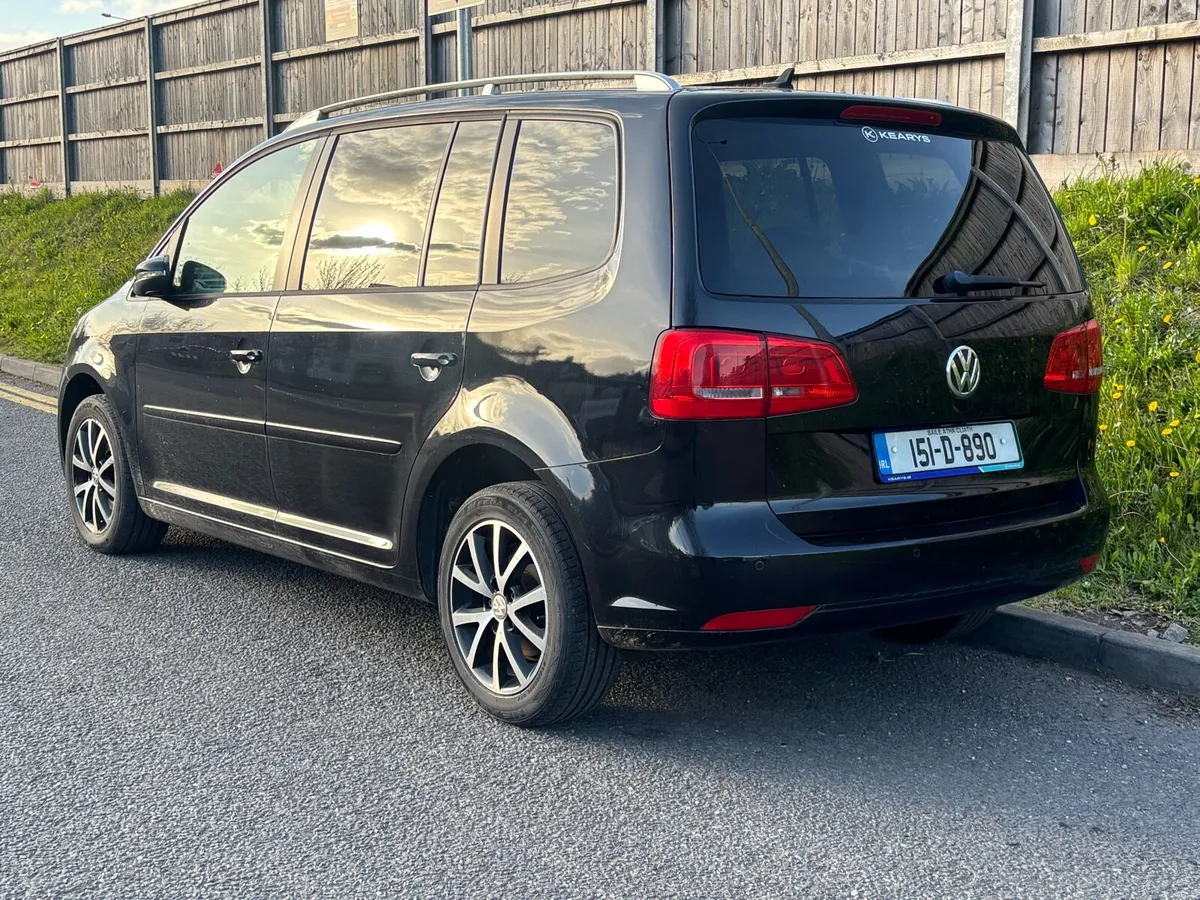 VW Touran 2.0TDi Auto Comfortline (140bhp DSG) - Image 3