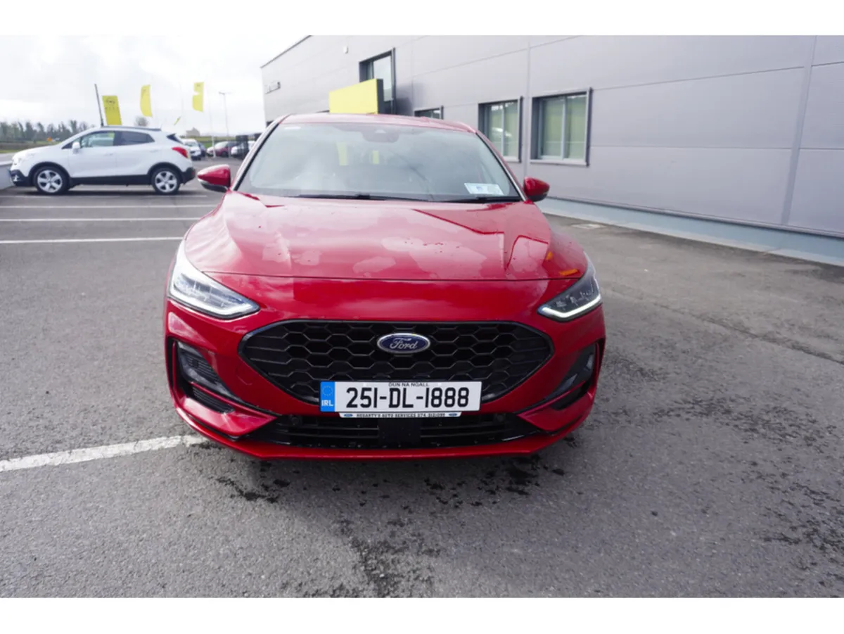 Ford Focus ST-LINE X 1.5L ECOBLUE 1 - Image 4