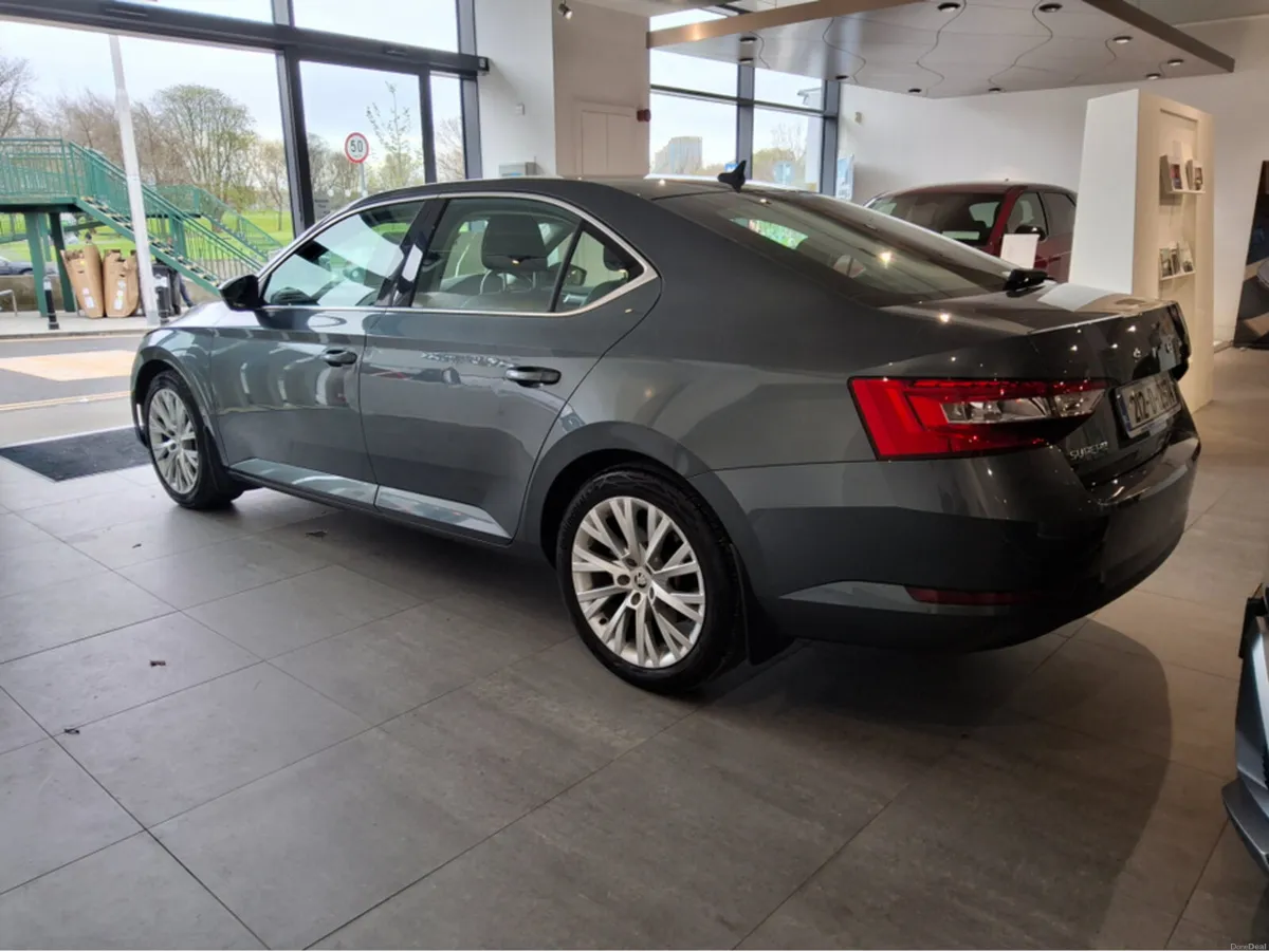 Skoda Superb STYLE 1.5 TSI - Only 21,000 Km - Leat - Image 3