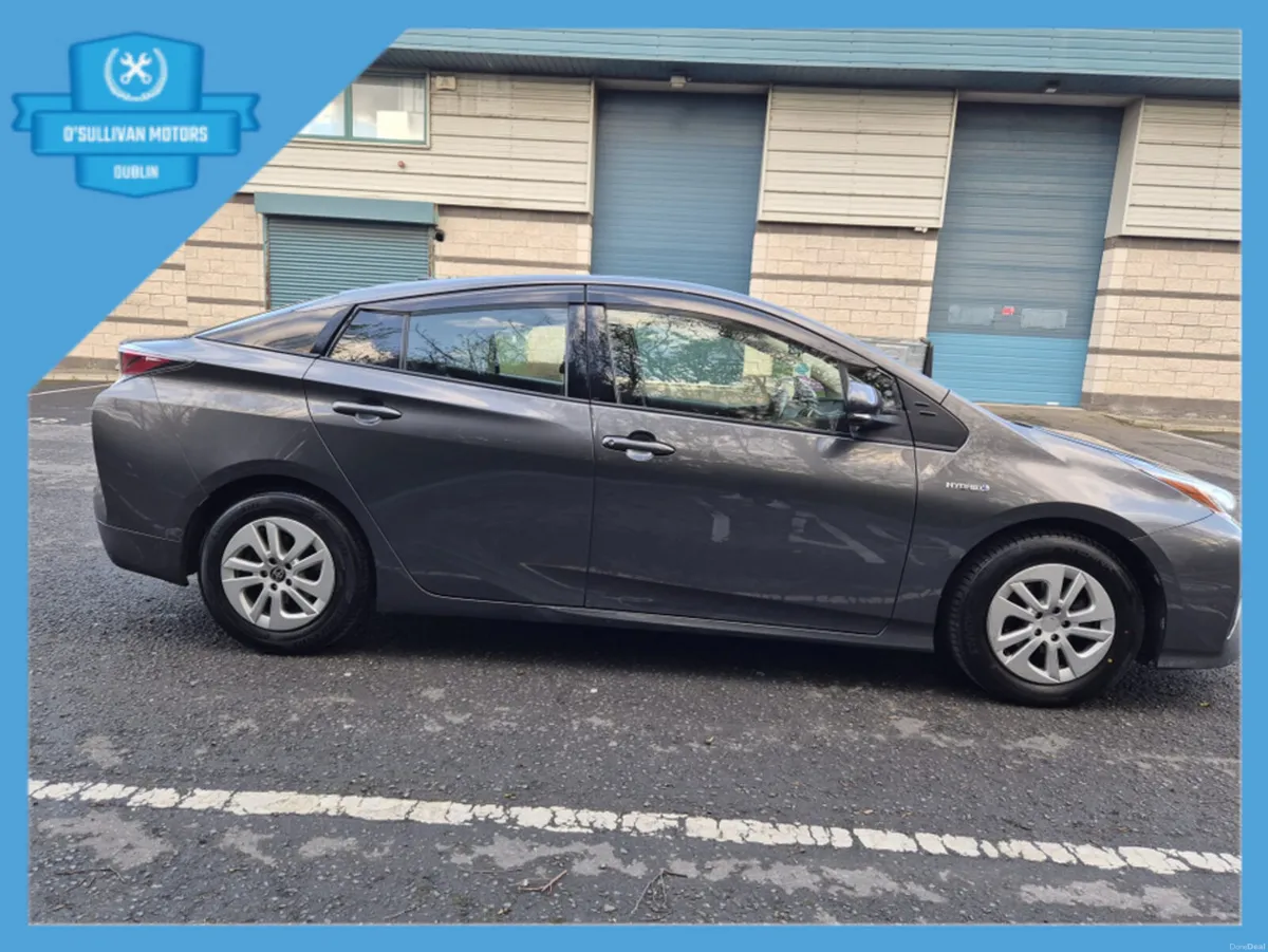 Toyota Prius / 2016 / 1.8 PETROL HYBRID / AUTO - Image 4