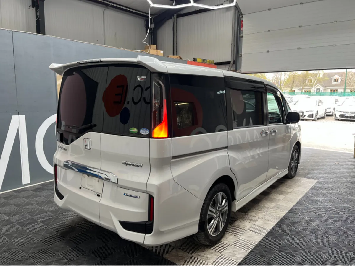 Honda Stepwagon 2018 HONDA STEPWAGON SPADA HYBRID - Image 2