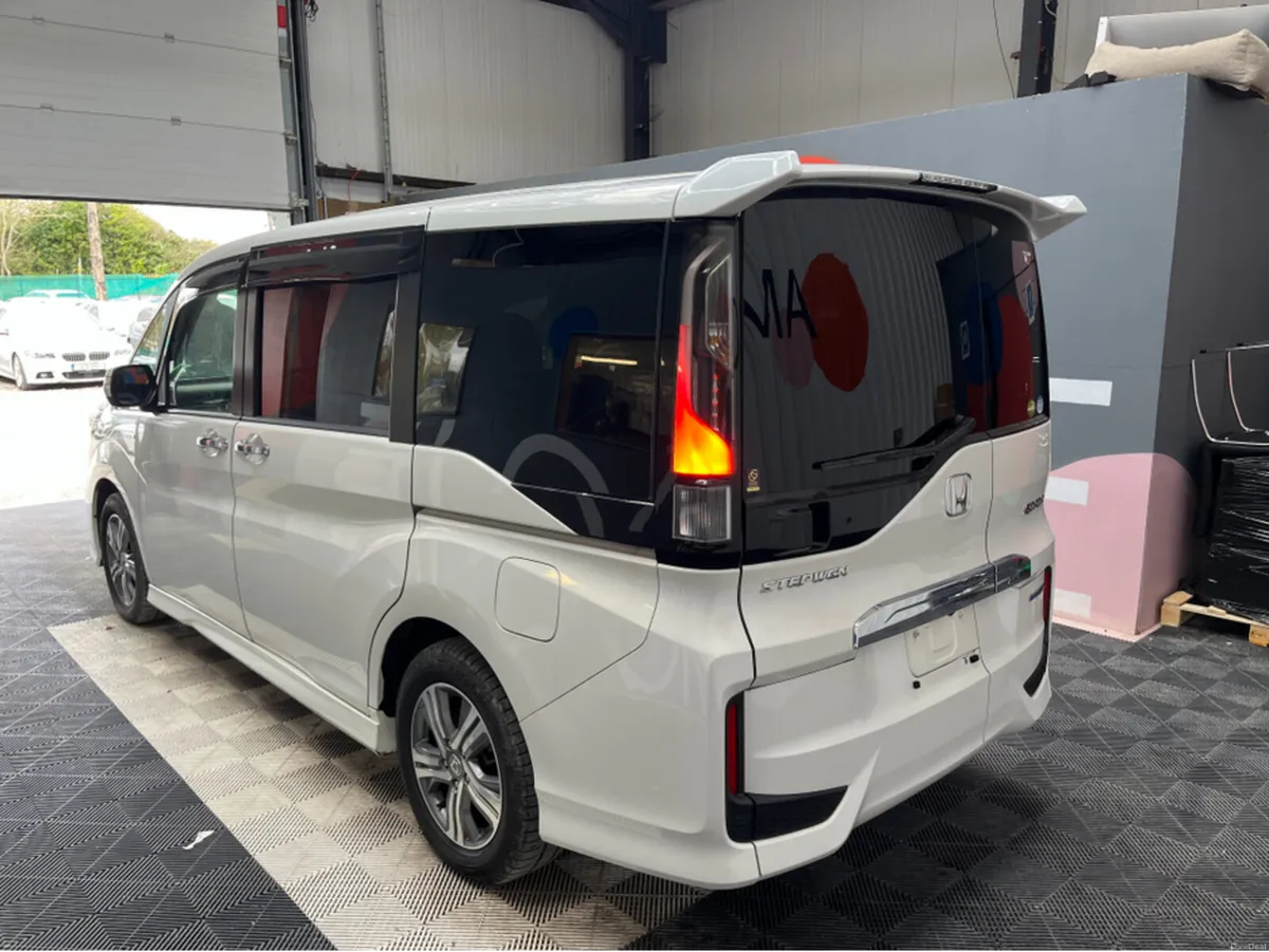 Honda Stepwagon 2018 HONDA STEPWAGON SPADA HYBRID - Image 4