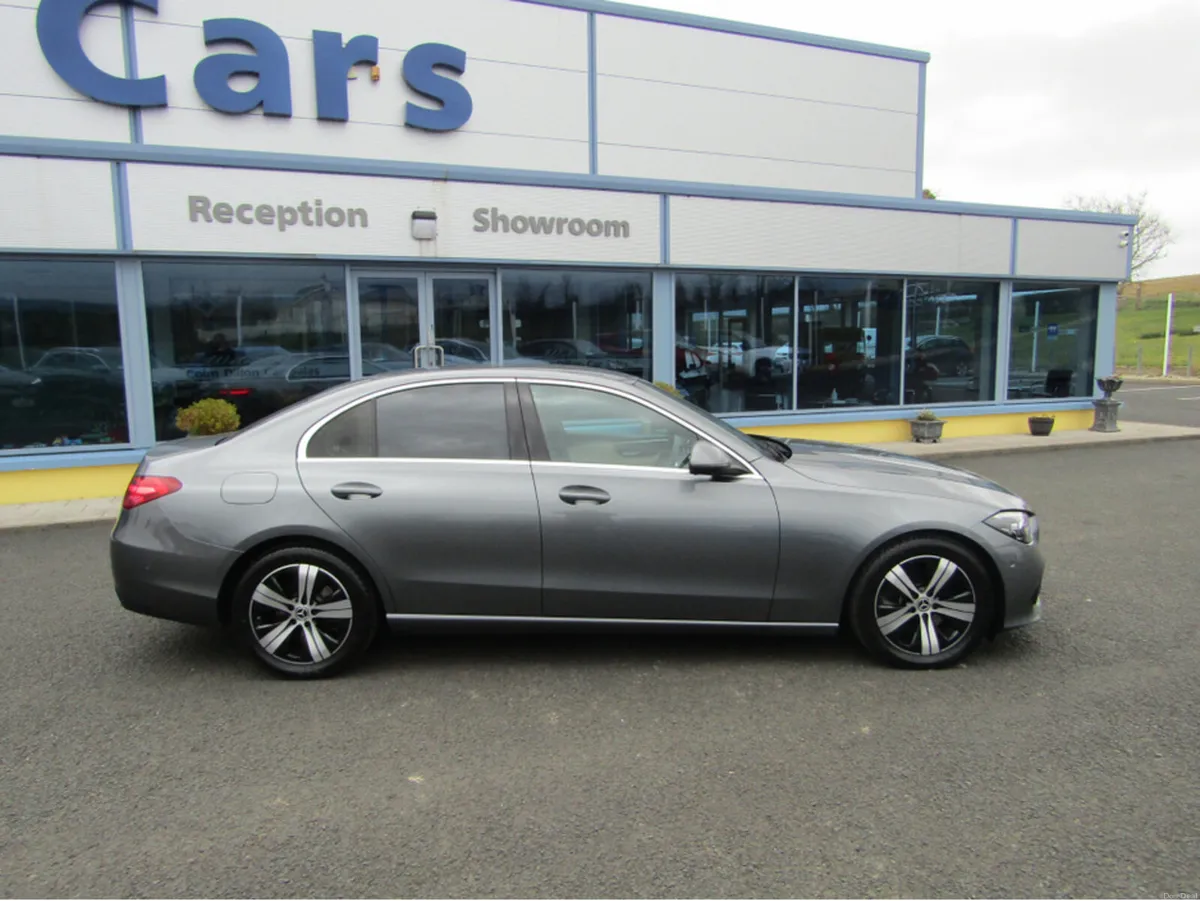 Mercedes-Benz C-Class C 200 D AUTO 4DR - Image 3