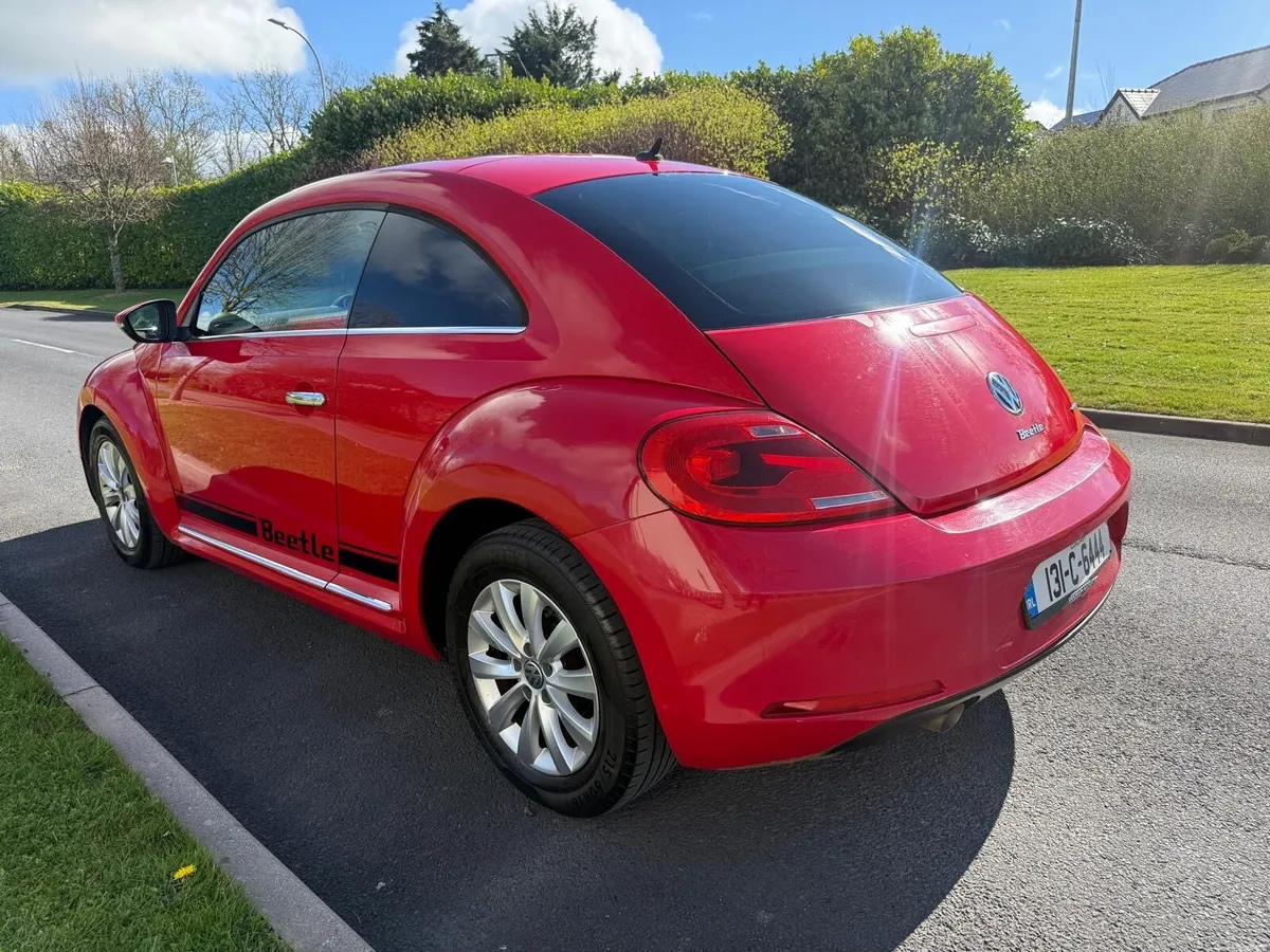 2013 Volkswagen Beetle - Image 4