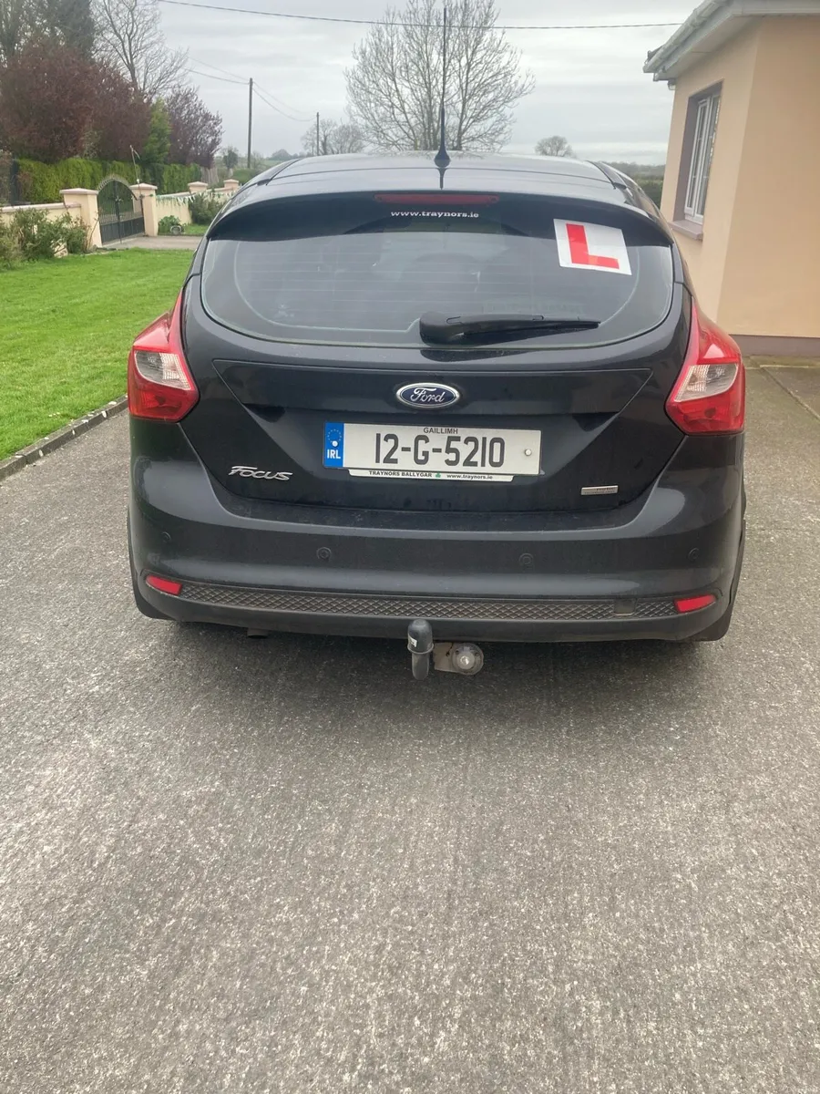 12 Ford Focus - Image 2