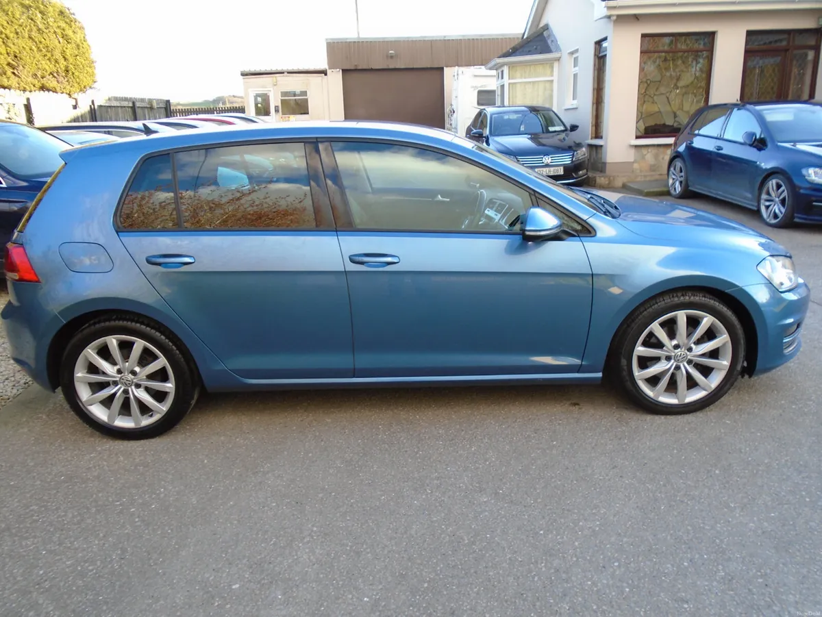 Volkswagen Golf 2016,HIGHLINE 1.6TDI CAMERA FOGS - Image 2