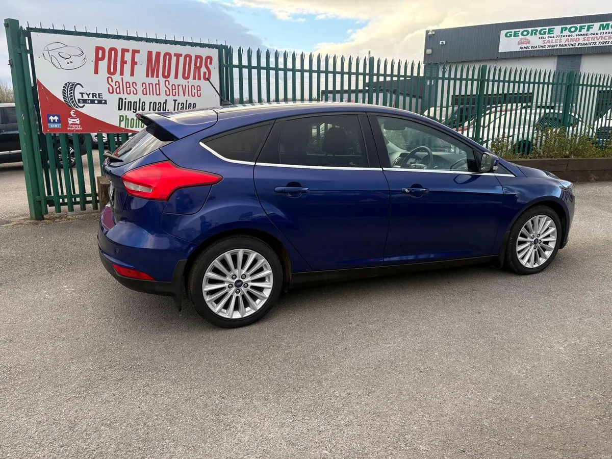 Ford Focus 2018 - Image 3
