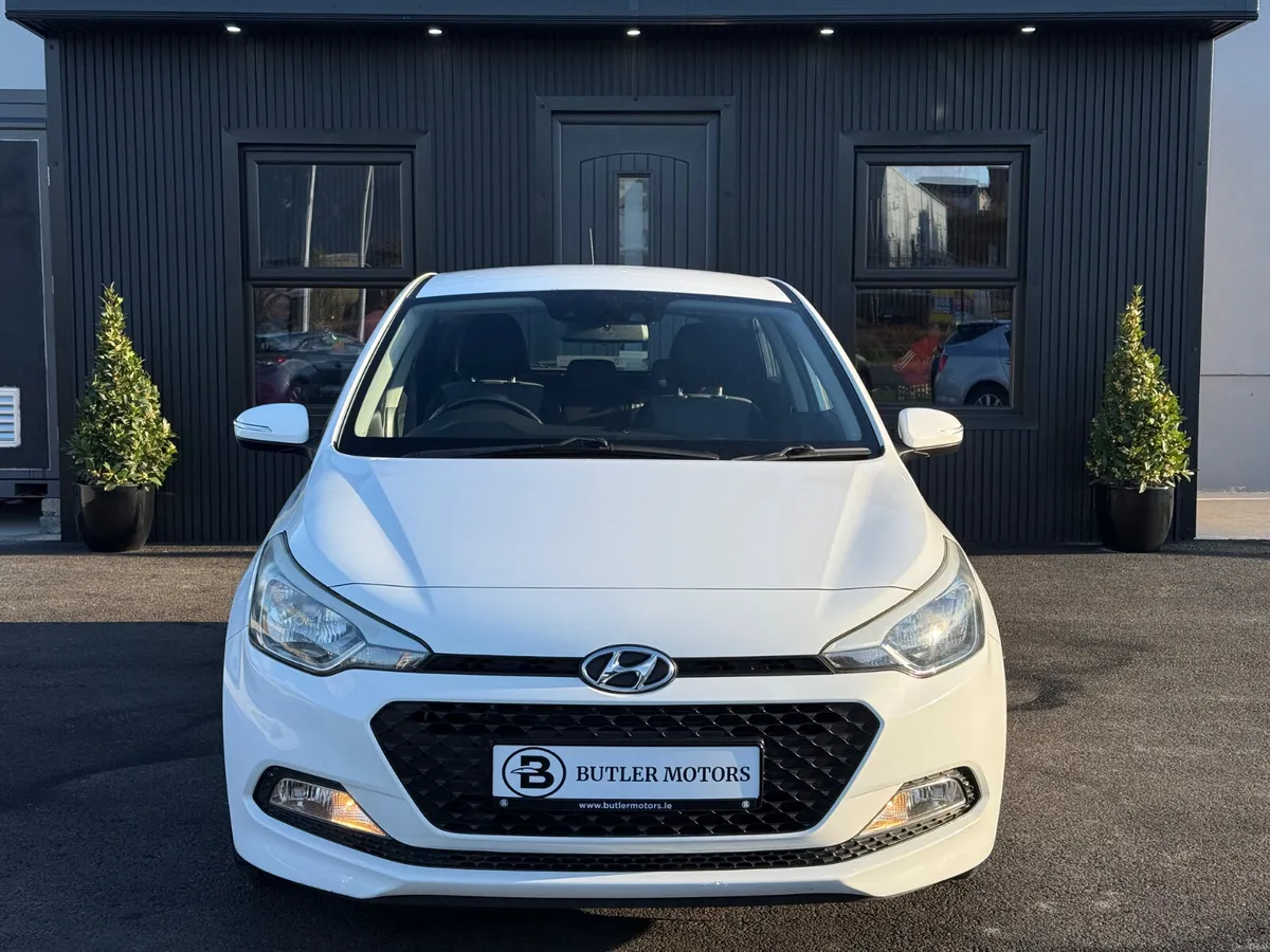 2017 Hyundai I20 1.2P Deluxe 5dr - Image 4