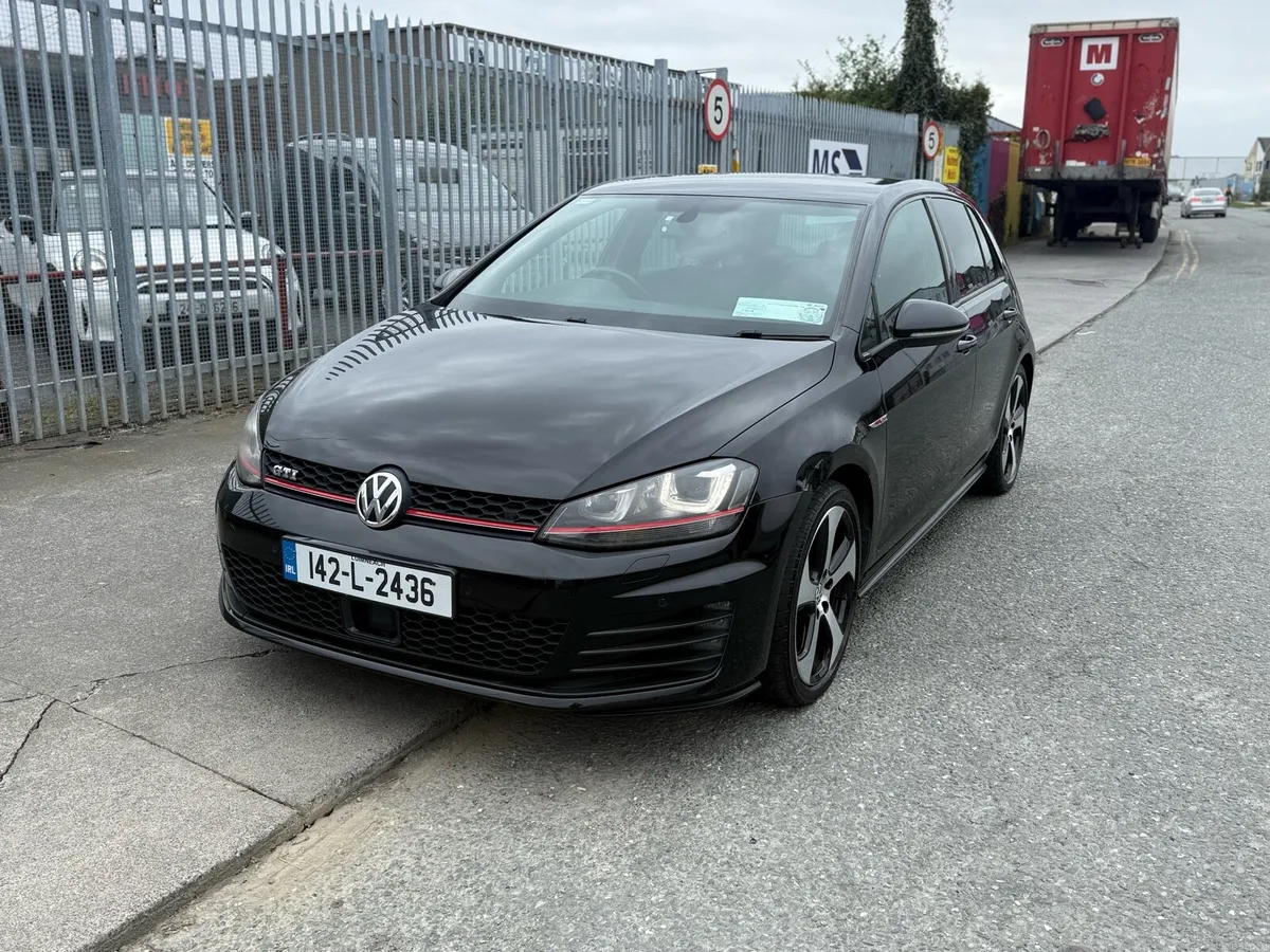 2014 VOLKSWAGEN GTI DSG - Image 2