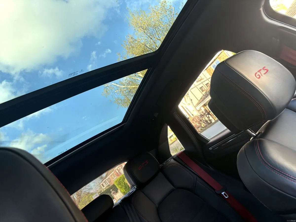 2017 Porsche Macan GTS | Low KM | Full PSH - Image 4