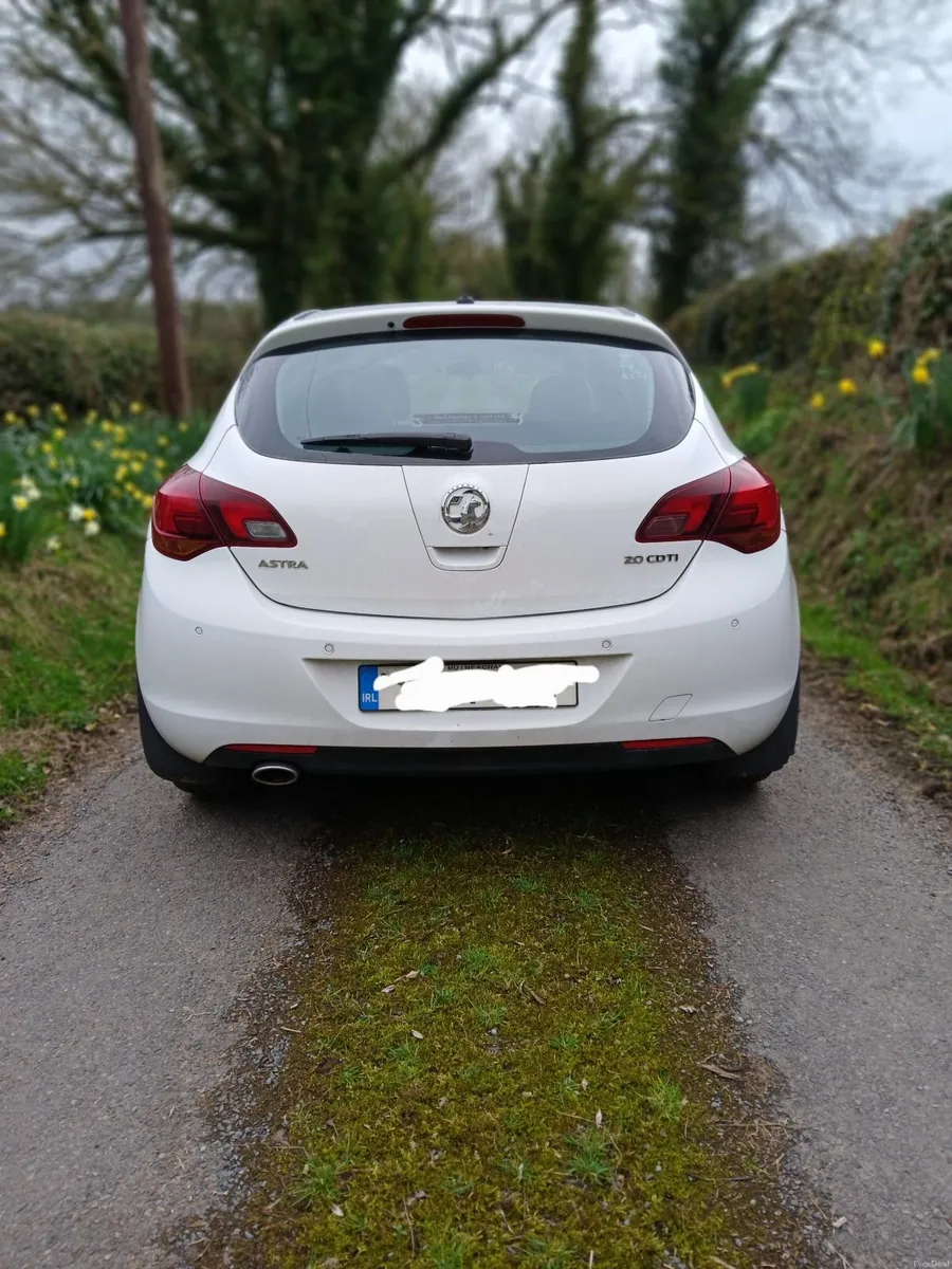 Vauxhall Astra 2012 - Image 3