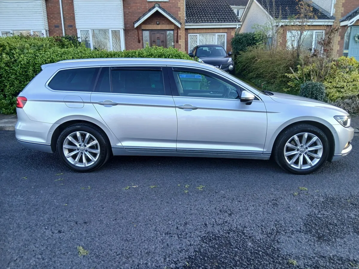 2017 VOLKSWAGEN PASSAT ESTATE HIGHLINE BE - Image 2