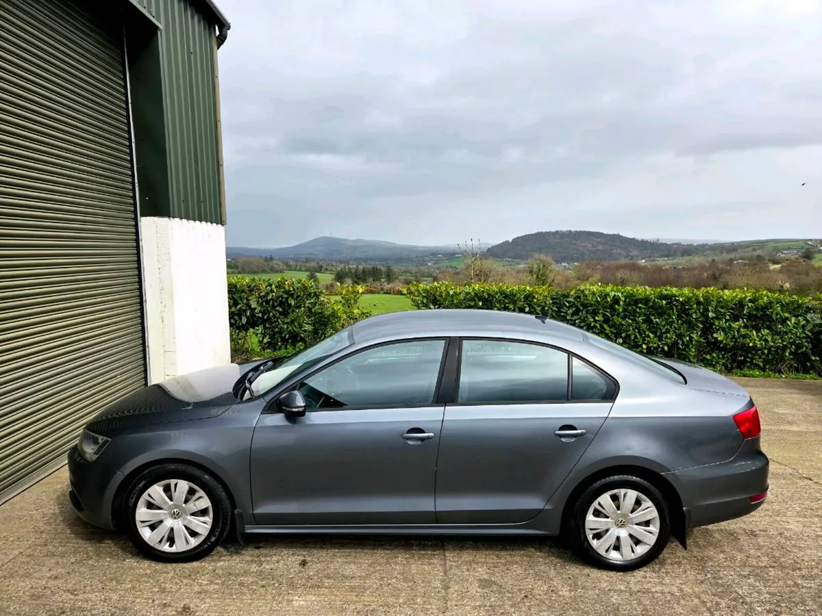 VW JETTA 1.6TDi ☆ €5995 ☆ NEW NCT 06/27 ☆ - Image 3