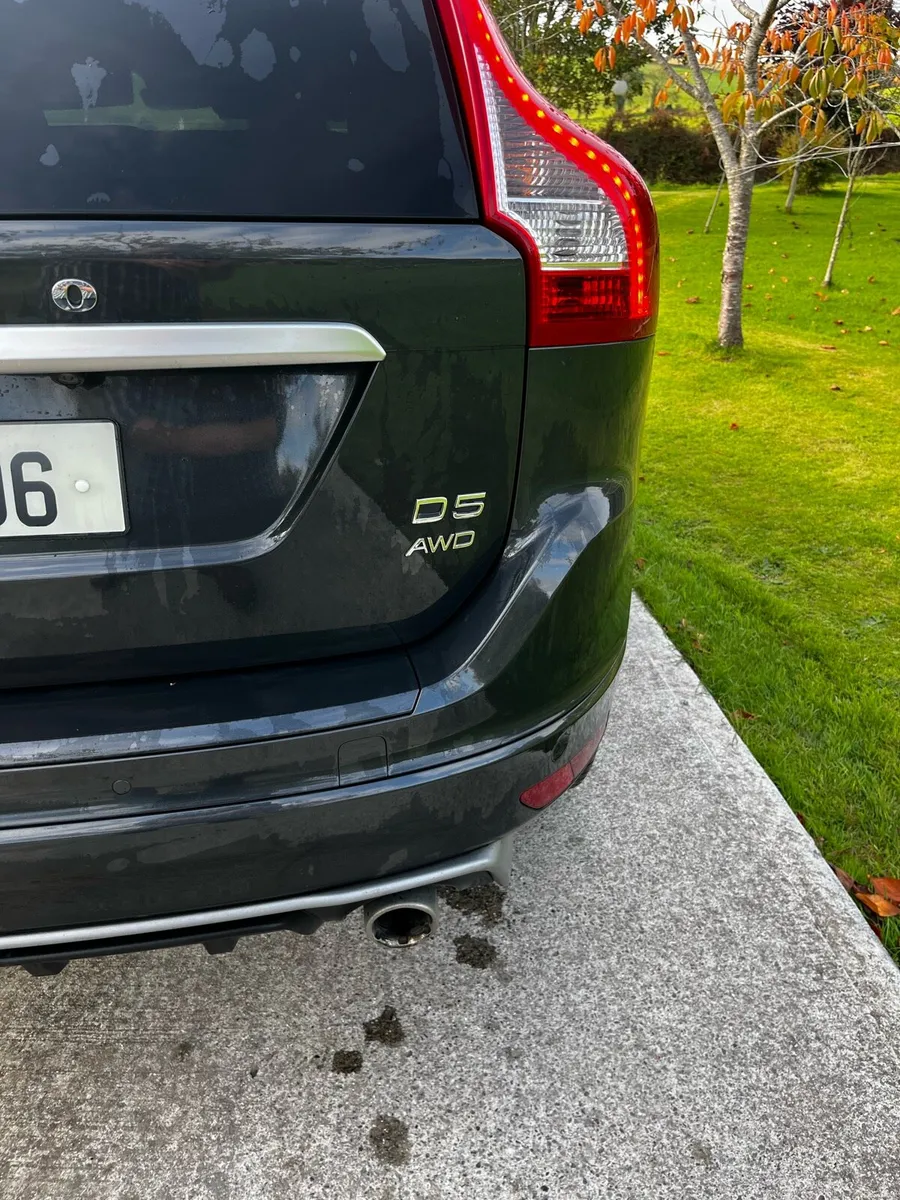 Volvo XC60 2.4D D5 R-Design Luxury Nav AWD - Image 2