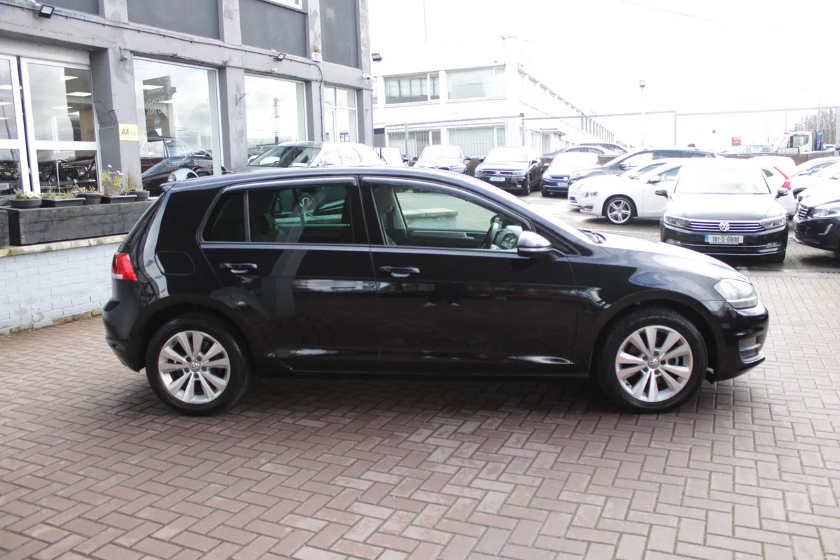 2016 VOLKSWAGEN GOLF COMFORTLINE PLUS 1.2 5DR AUTO - Image 3