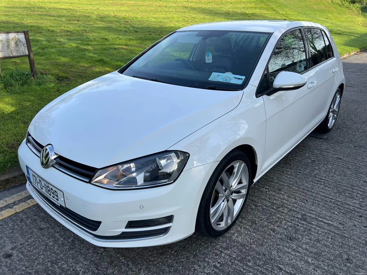 2017 VW Golf 1.6 TDI Highline Black Leathers - Image 3