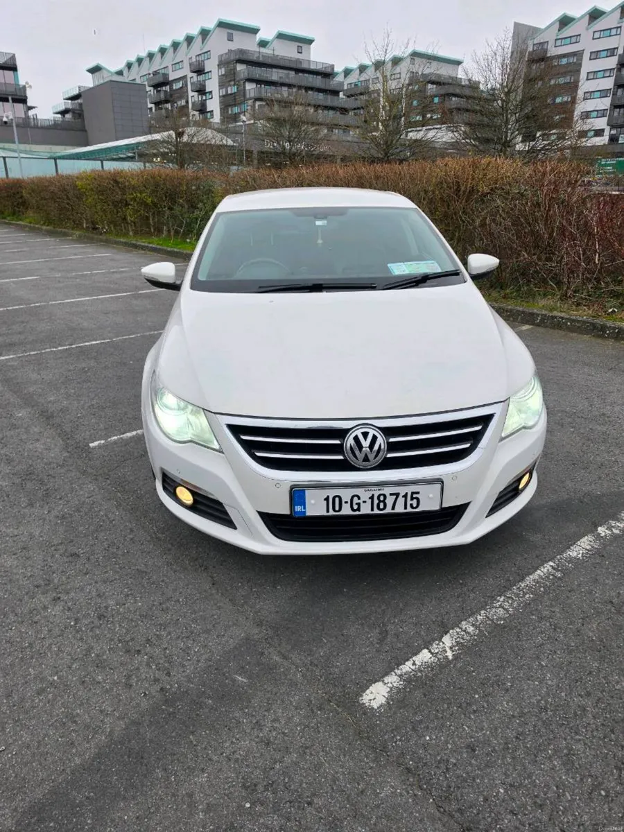 Volkswagen Passat CC - Image 2
