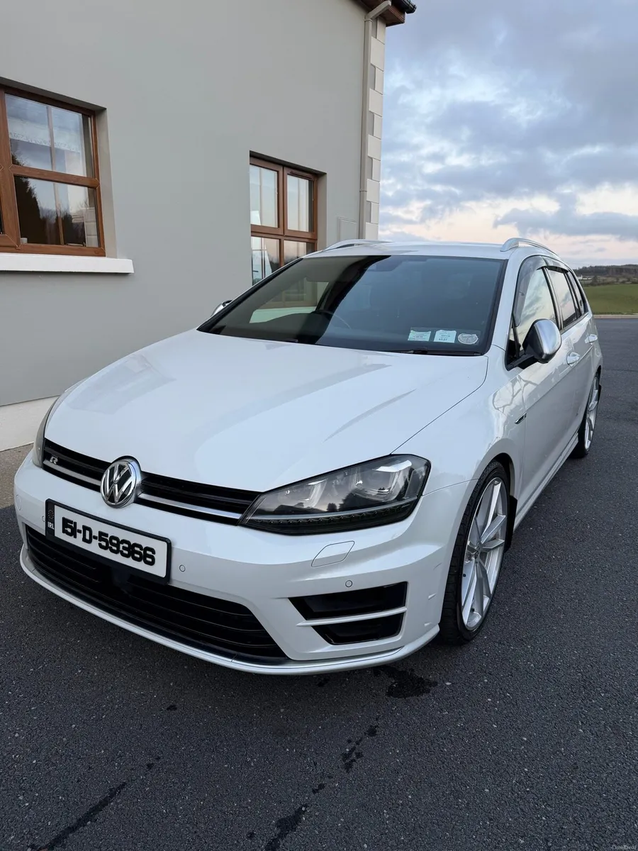 VW Golf R estate variant 2.0 tsi 4motion DSG - Image 1