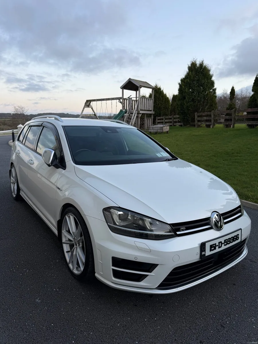 VW Golf R estate variant 2.0 tsi 4motion DSG - Image 3