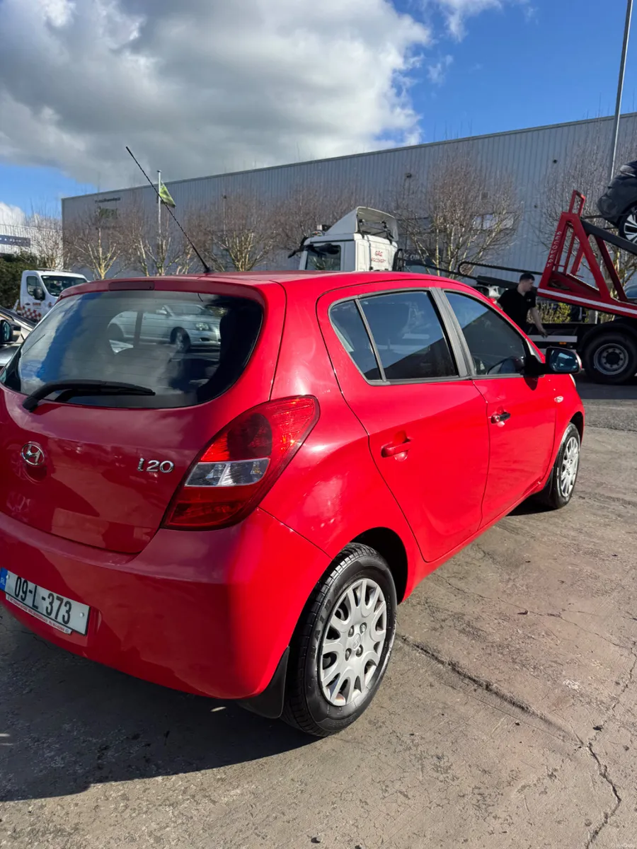 Hyundai i20 2009 - Image 3