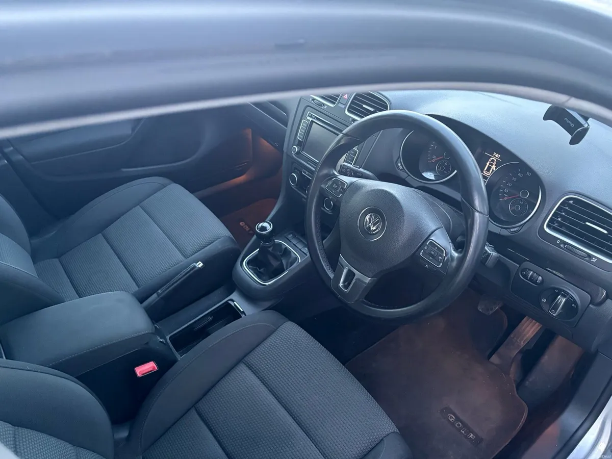 Volkswagen Golf 2012 - Image 3