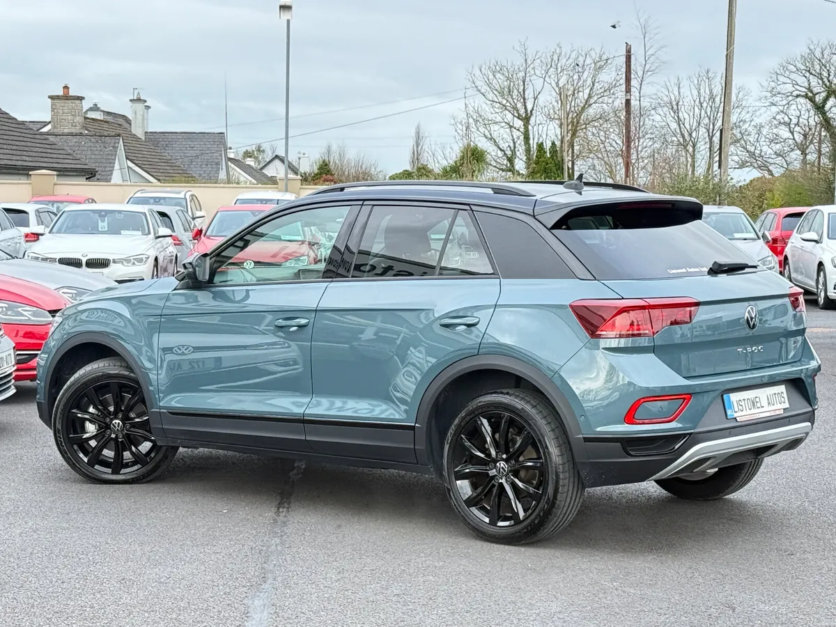 241 VW T-ROC STYLE BLACK PACK 2.0 AUTO 150BHP - Image 3