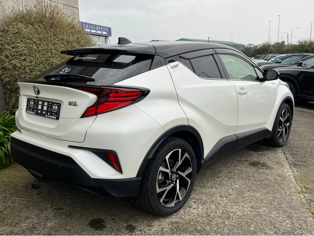 Toyota C-HR SOL HYBRID AUTOMATIC 1.8 PETROL //LOW - Image 4