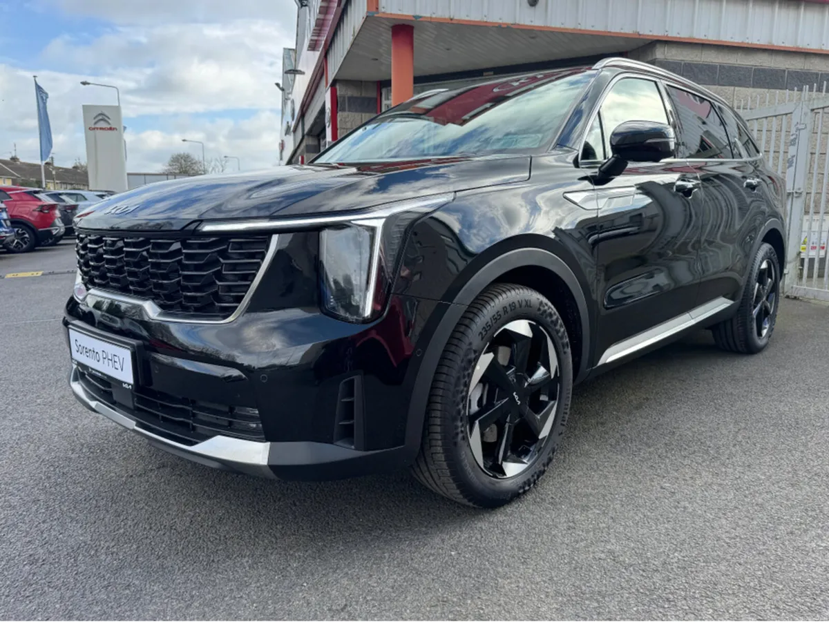 Kia Sorento PHEV SEM***3.9% APR available*** - Image 1