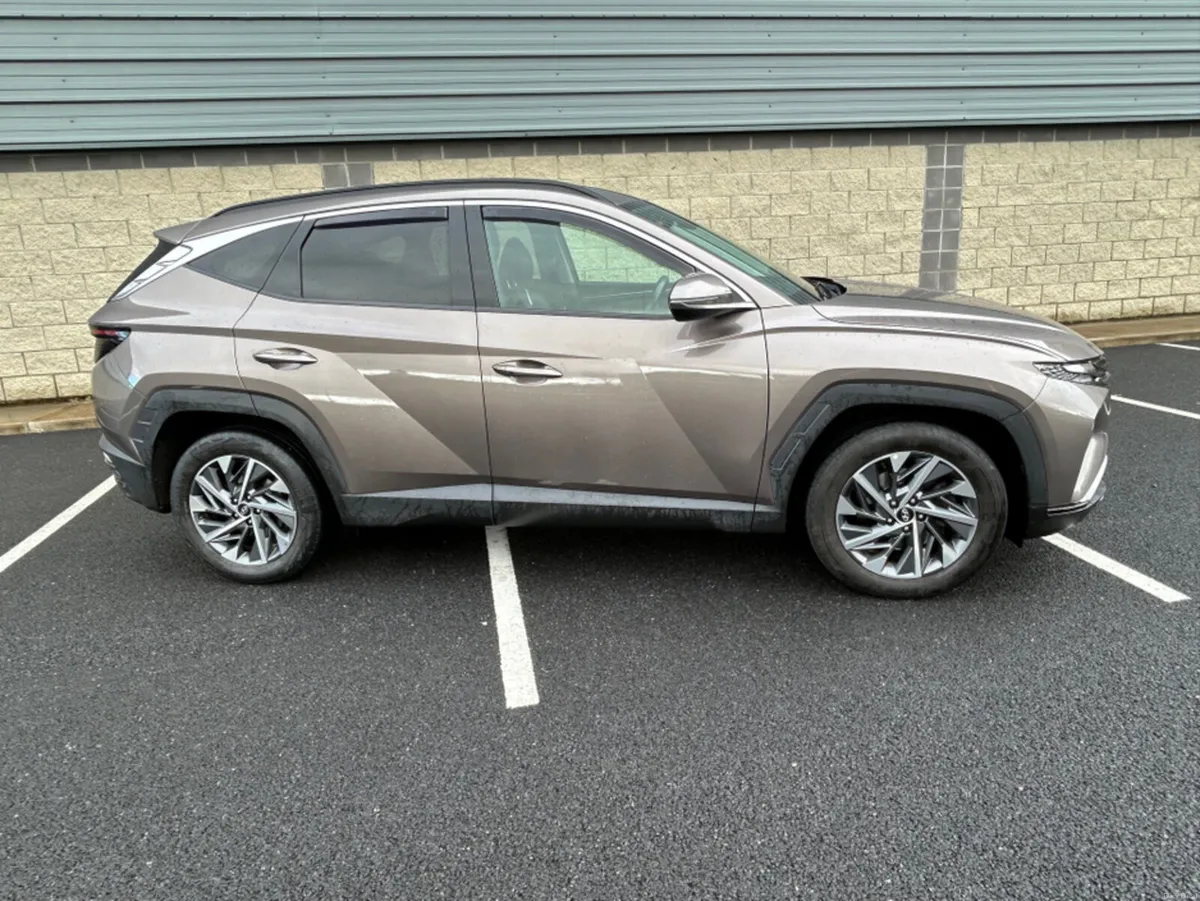 Hyundai Tucson TUCSON EXECUTIVE PLUS ** TOP SPEC I - Image 4