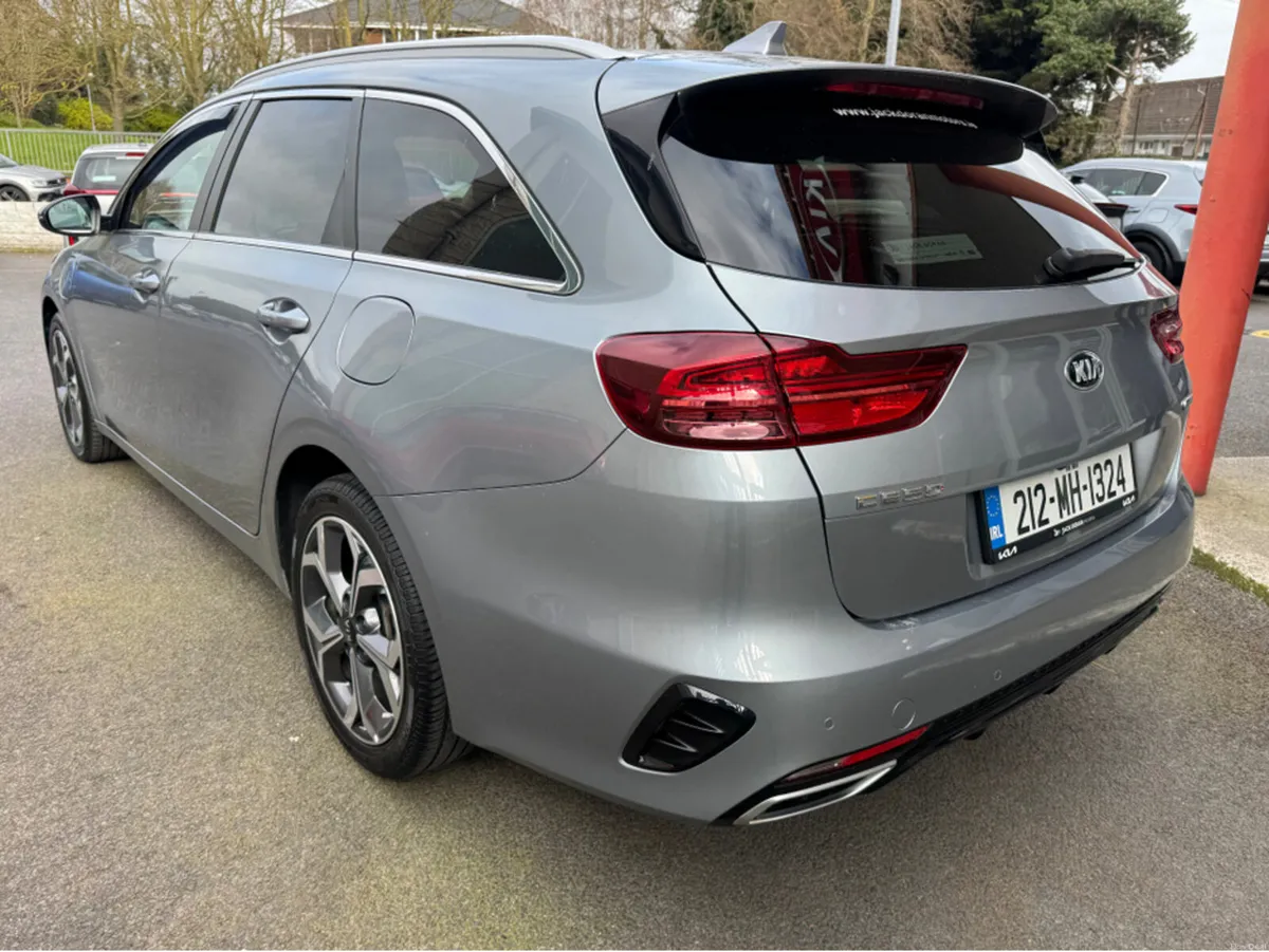 Kia Ceed SW PHEV TRAILER 5DR AUTO - Image 4