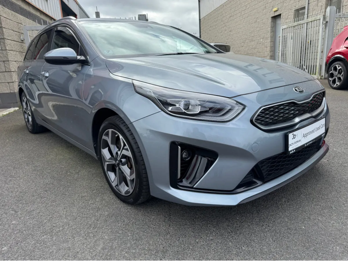 Kia Ceed SW PHEV TRAILER 5DR AUTO - Image 3