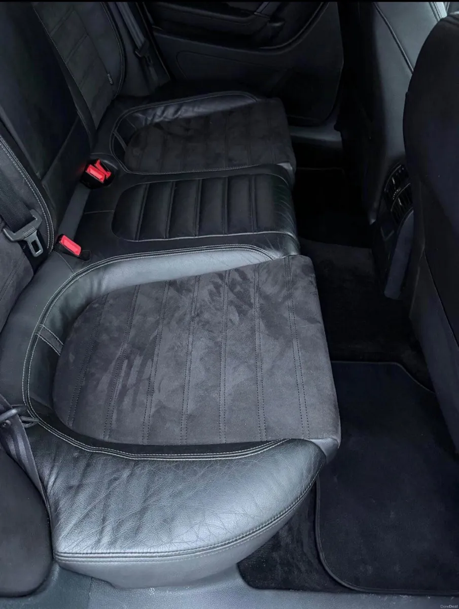 Volkswagen Passat 2012 - Image 4