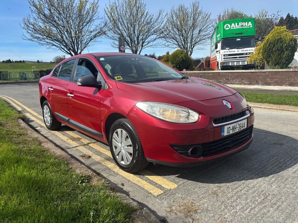 2010 Renault Fluence NEW NCT 03/27 - Image 1