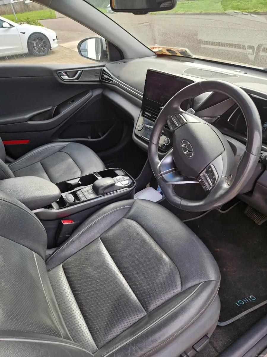 Electric Car Hyundai ioniq 38.3kwh - Image 3