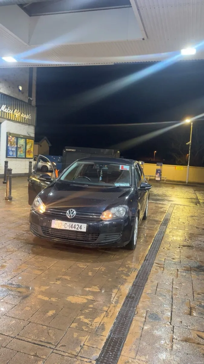 Volkswagen Golf 2012 - Image 2