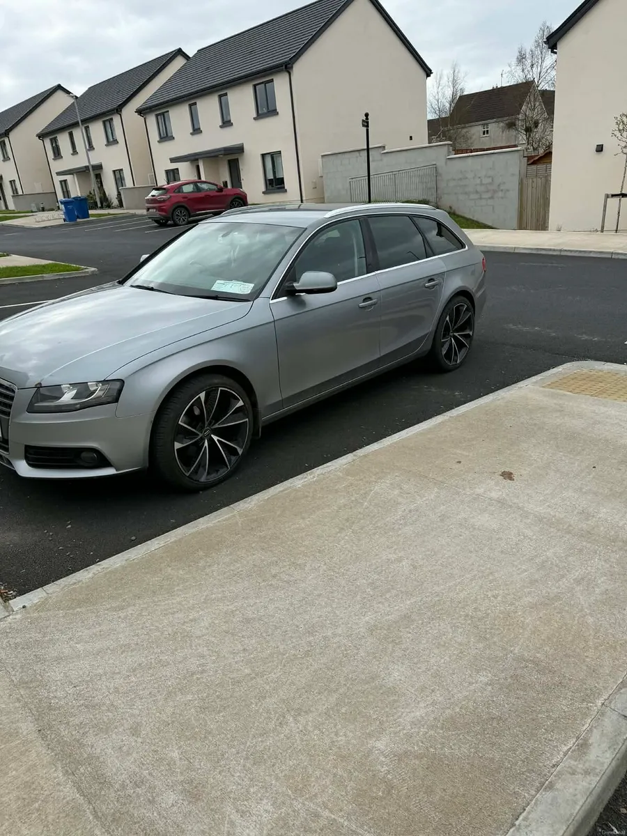 Audi A4 - Image 1