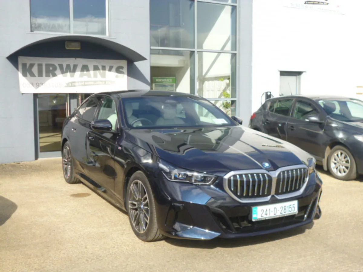 BMW 530e M Sport 2.0L Plug in Hybrid Electric 2024 - Image 2