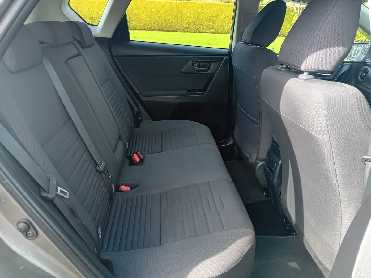 Toyota Auris 2018 - Image 4